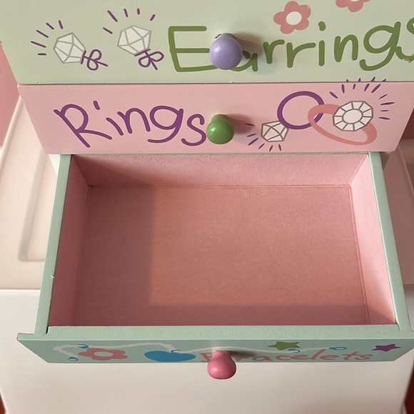 Jewelry Box - Picture 6 of 9